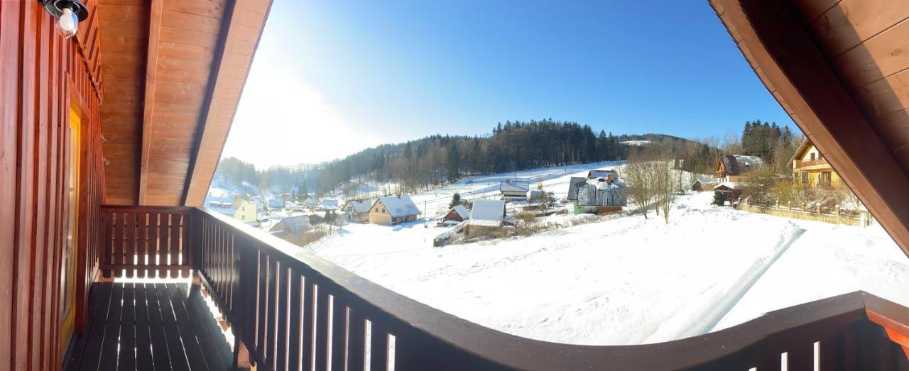 Rodinny Dum Na Slunecni Strani Dolni Dvur Buitenkant foto